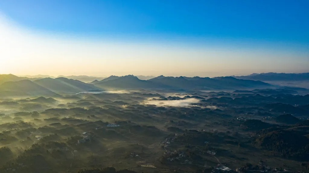 想和你看一场凤冈茶海之心日出