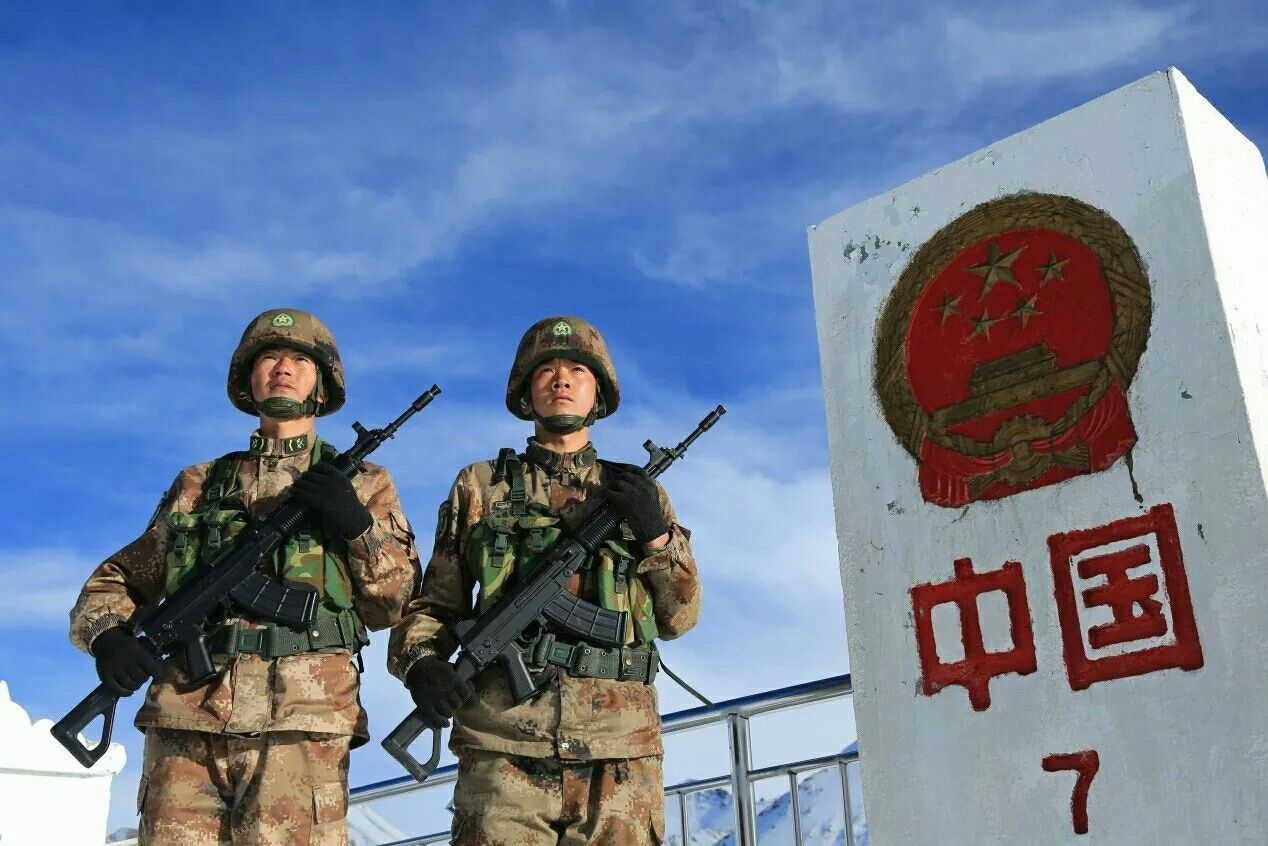 八一建军节向中国军人致敬