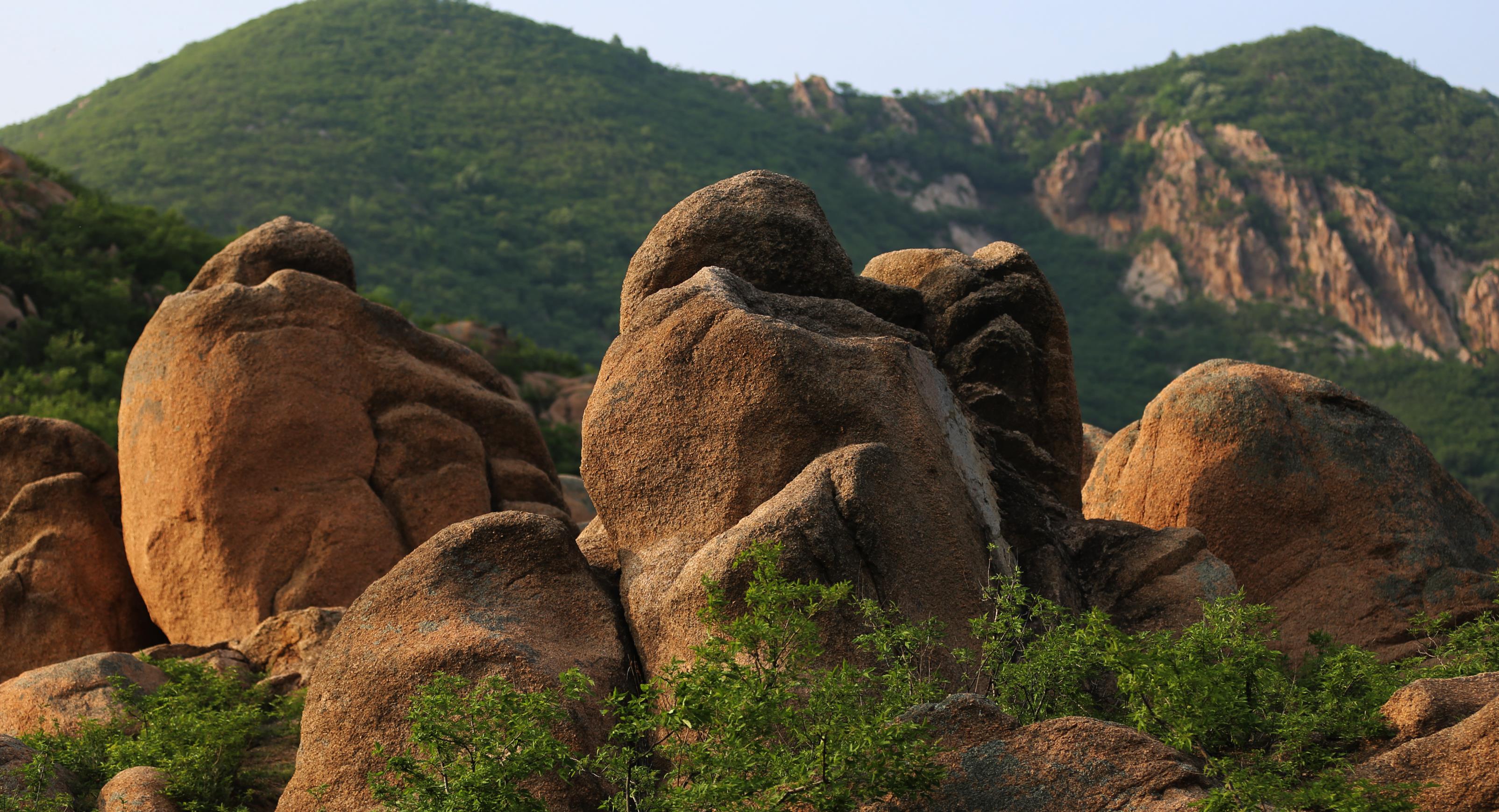 驻马店黑石山风景区图片