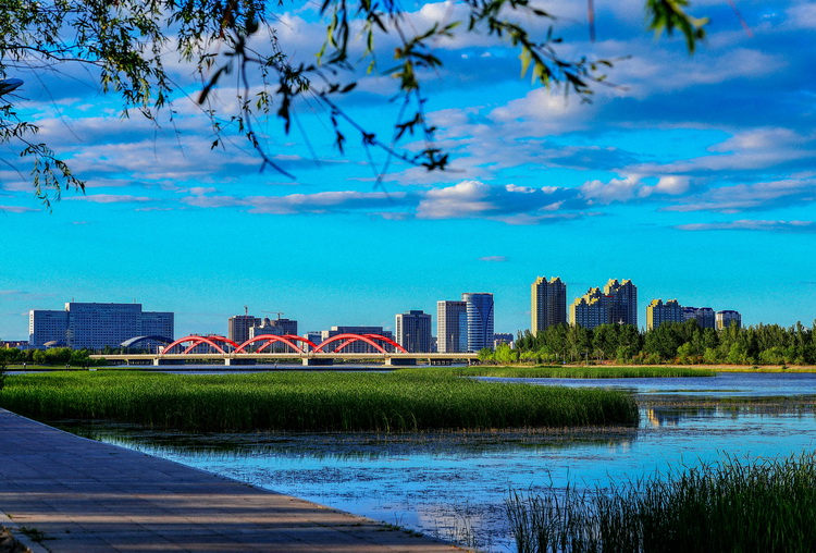 绿水环绕的大美通辽.