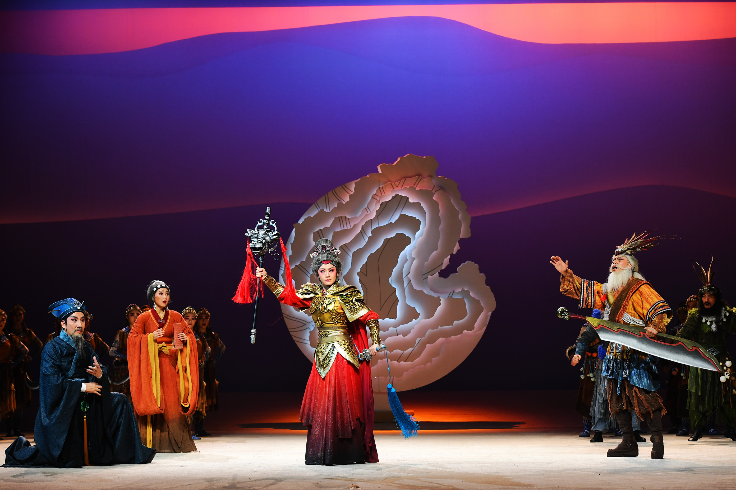 2003年8月程雅琨以《表花》一折荣获第七届中国少儿戏曲小梅花“金花状元”称号，从此开启了她的蒲剧之路。