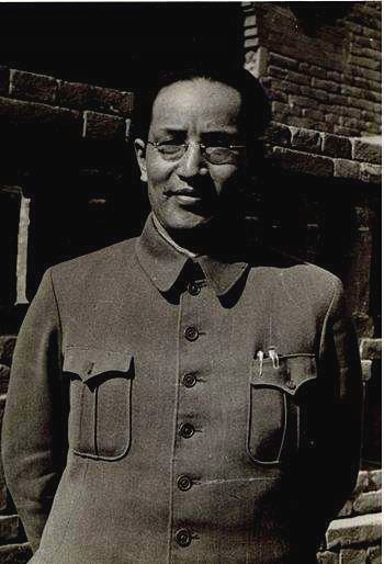 中国人民解放军第一任炮兵司令朱瑞