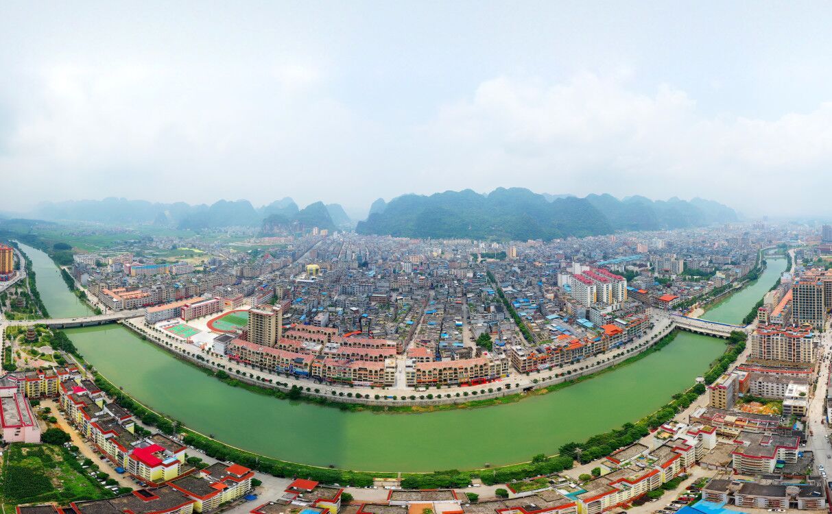 广西河池市都安瑶族自治县县城全景.