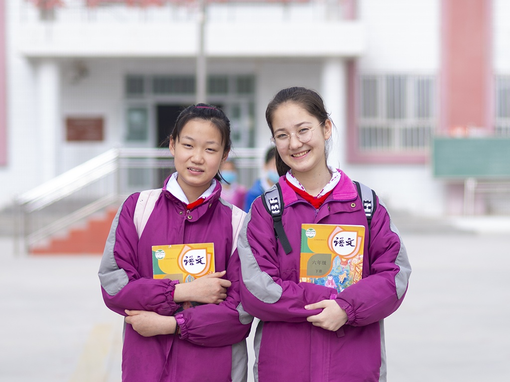 和田洛浦县第四小学图片