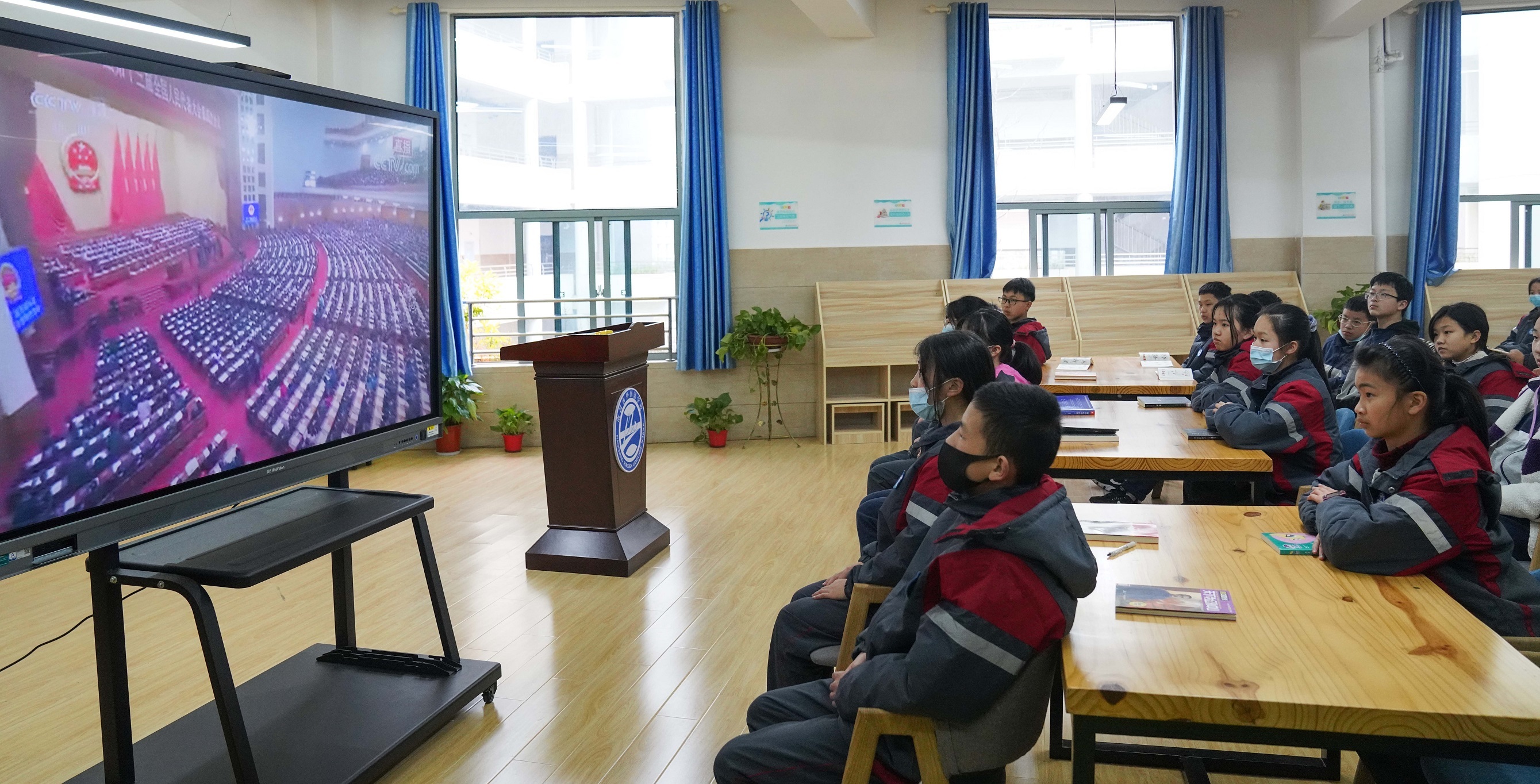 南昌市外国语学校九龙湖初中部:书香校园 悦读时光