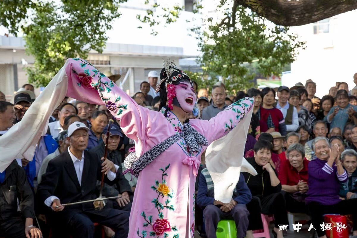 乐平百余个串堂班子活跃民间古戏台之乡处处有戏