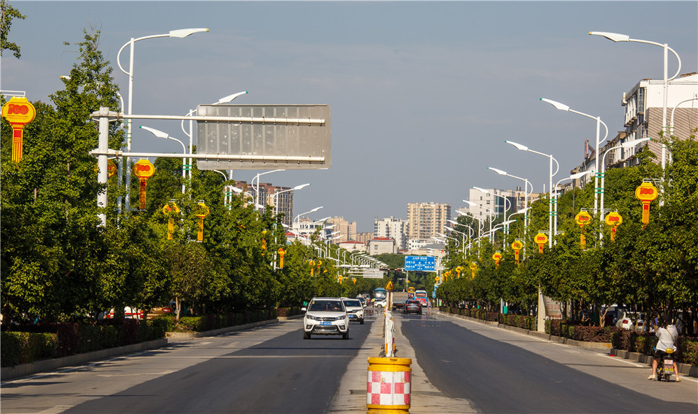 湖北孝感美满城中国红
