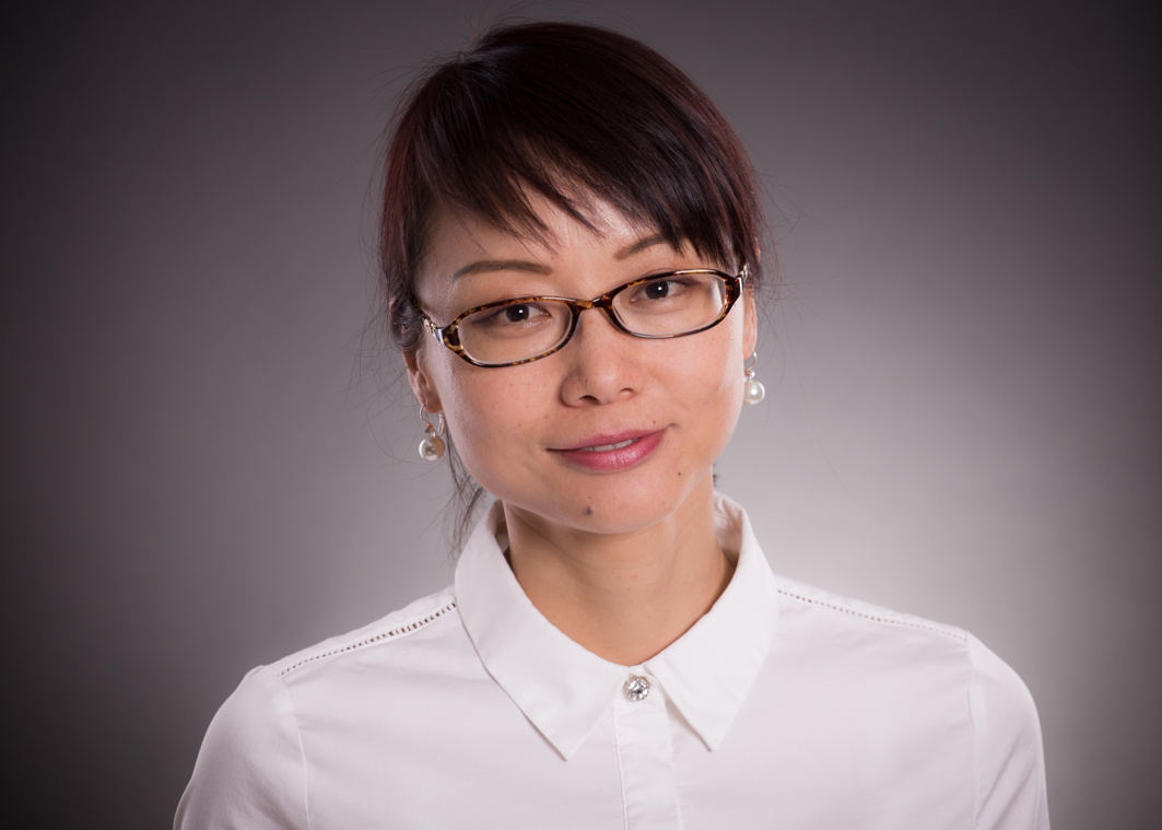 程丽 梅花香自苦寒来