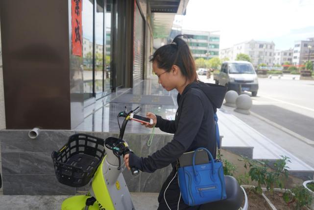 田畈街镇位于昌(南昌)九(九江)景(景德镇)"金三角"腹地,杭瑞高速公路
