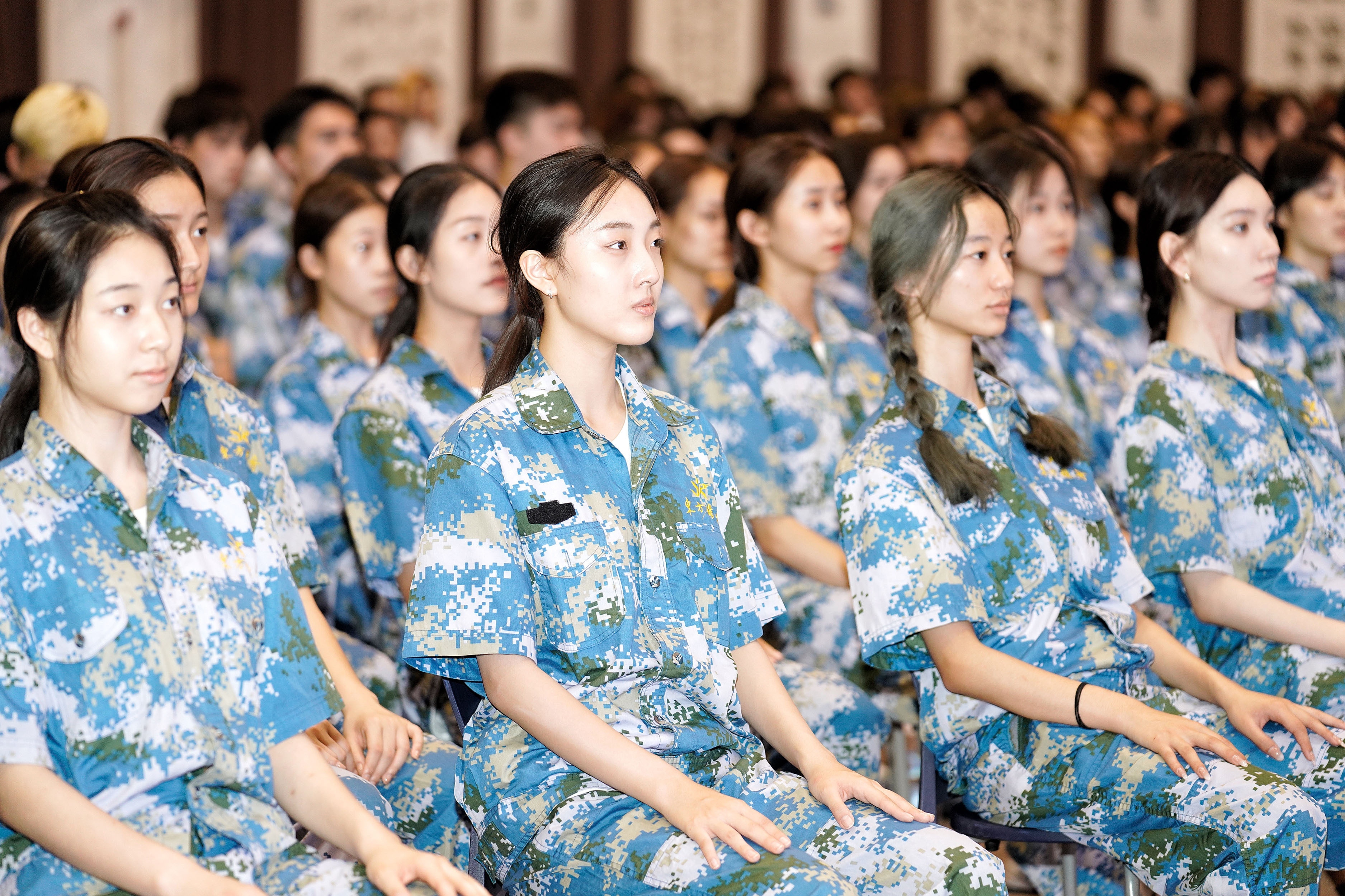 上海戲劇學院舉行新學年開學典禮暨新生軍訓開營式