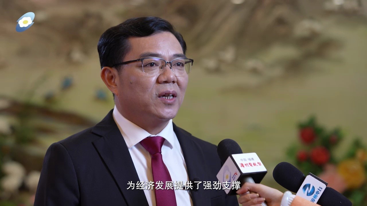 新当选的漳州市长王进足接受市直媒体专访