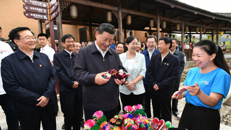 习近平考察河南新县田铺乡田铺大塆