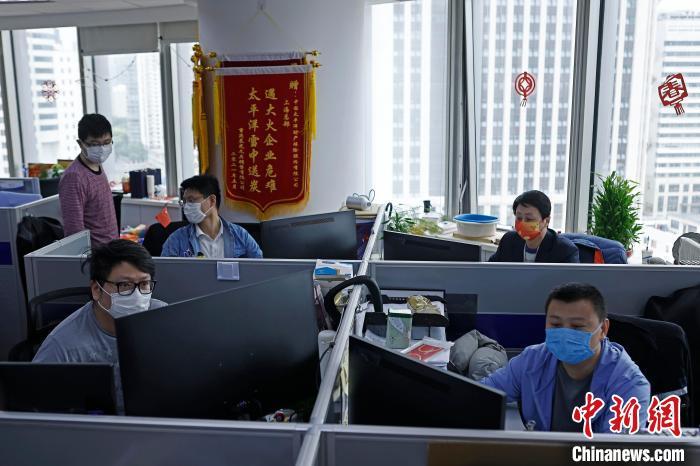 守“沪”日志：惠企纾困政策密集出台沪上金融机构共筑市场“稳定器”