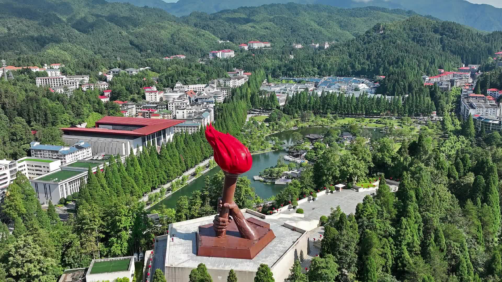 跟着总书记足迹，革命老区“瞰”新貌