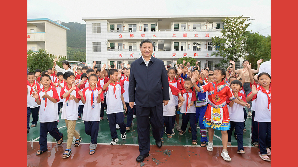 习近平：你们今天是小树苗，将来要长成参天大树