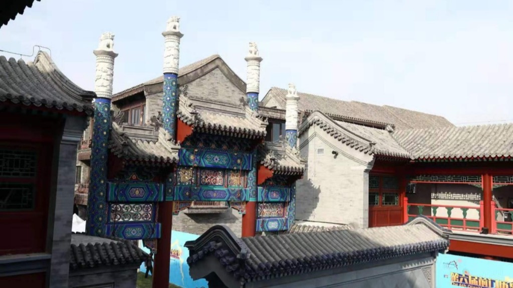 北京前门大街广和楼重装亮相 曾为京城四大戏园