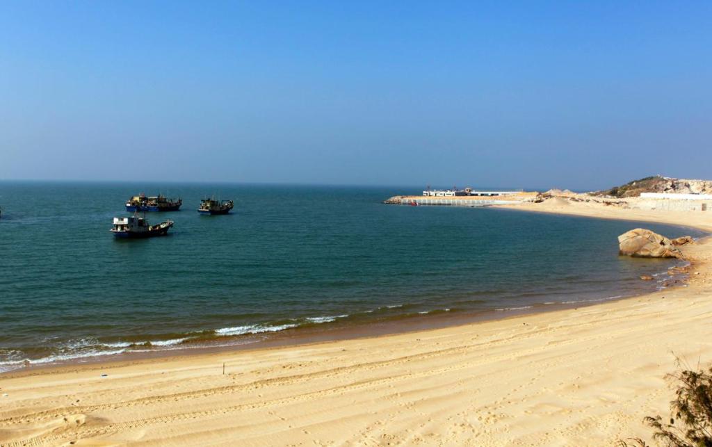 珠海三角岛初露迷人风情全国首个以公益旅游模式开发的无居民海岛