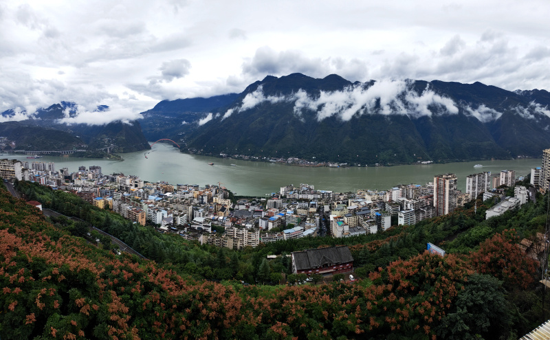每日一景|重庆巫山：三峡两岸秋色美