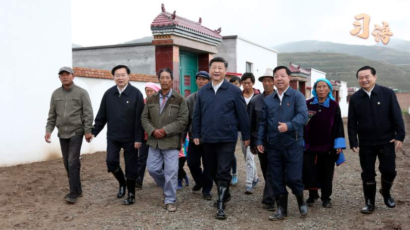 “光荣属于劳动者，幸福属于劳动者”