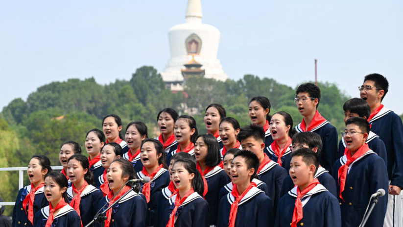 希望寄予“小树苗”