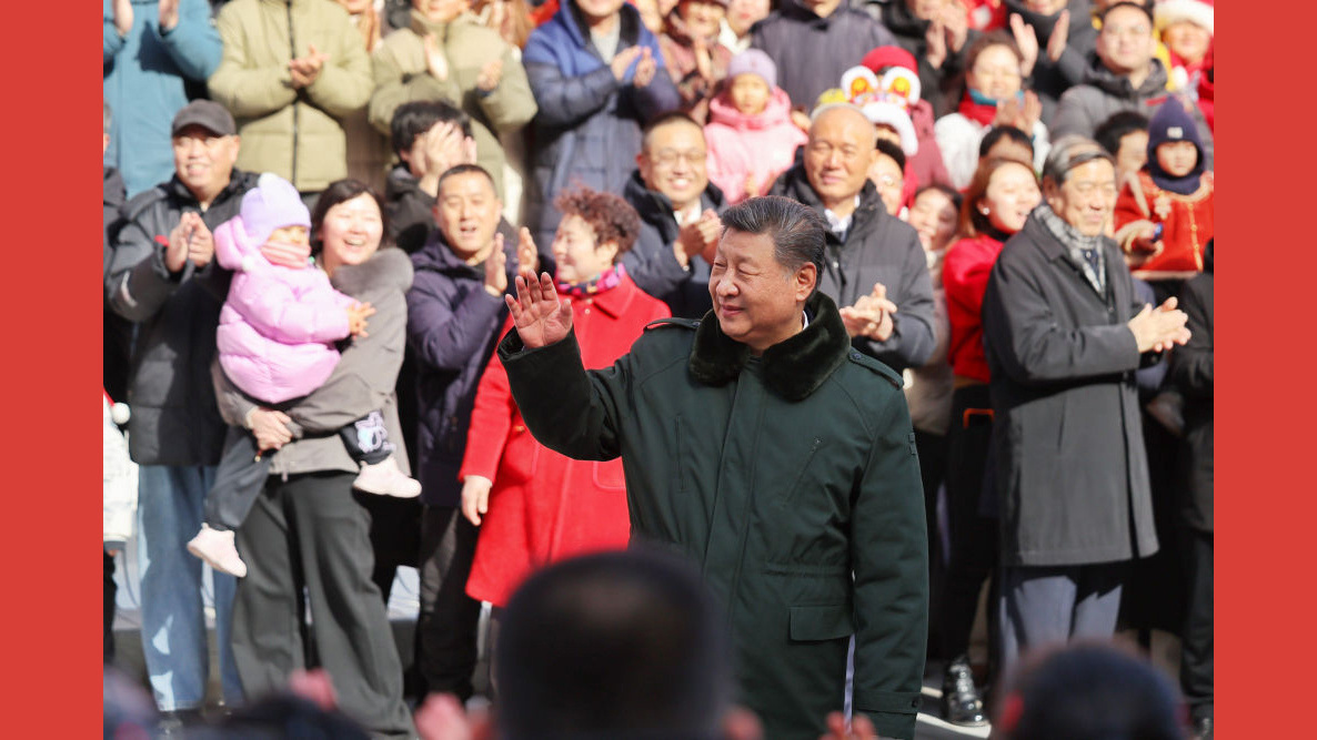 心系民生暖市集 情牵百姓迎新春