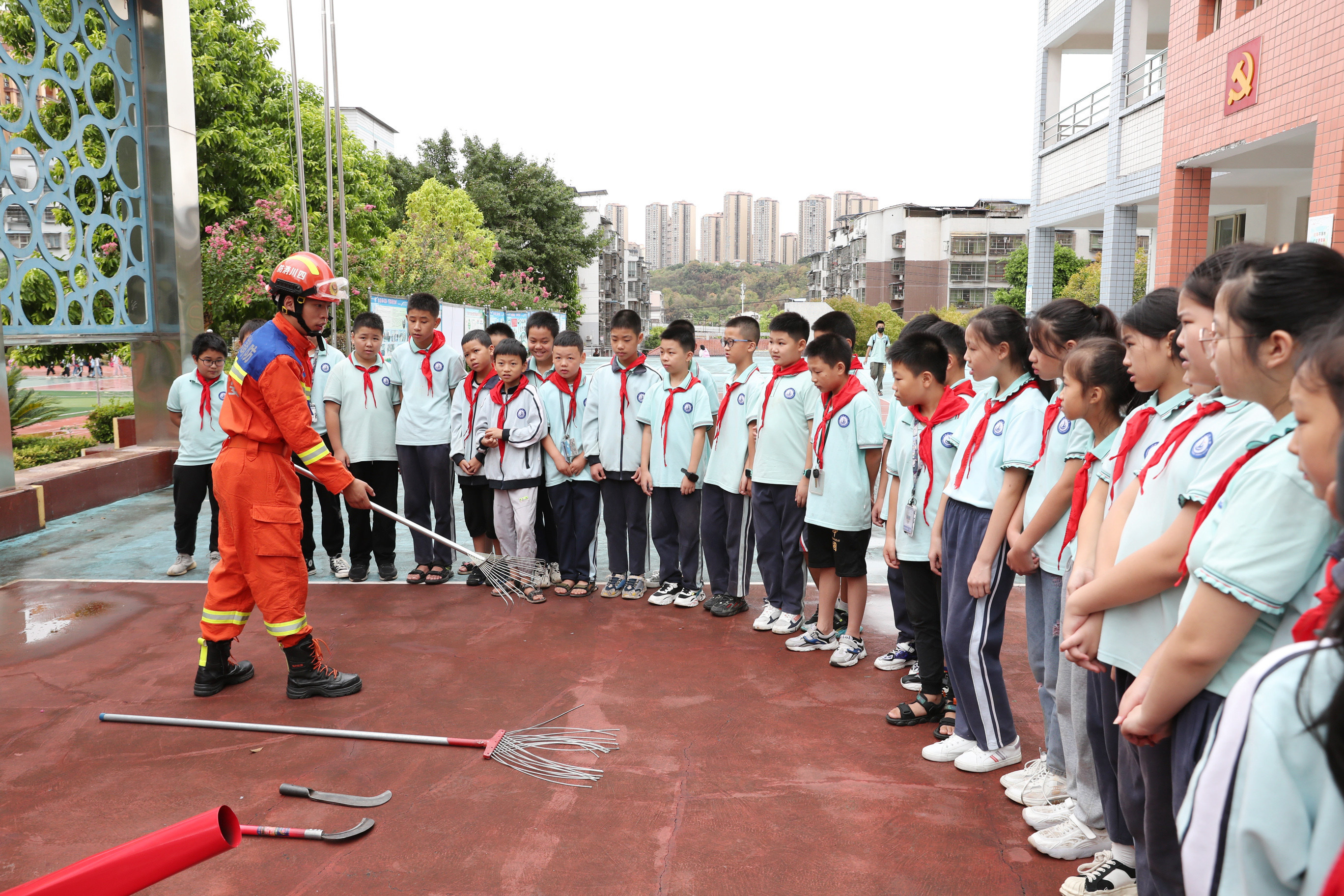 四川广安市广安区：开学第一课 森林防火知识进校园