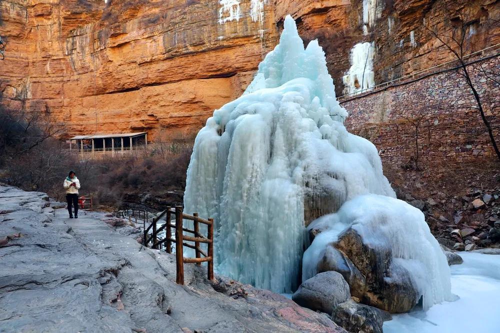 学习强国图说丨河南林州冰雪王国桃花谷