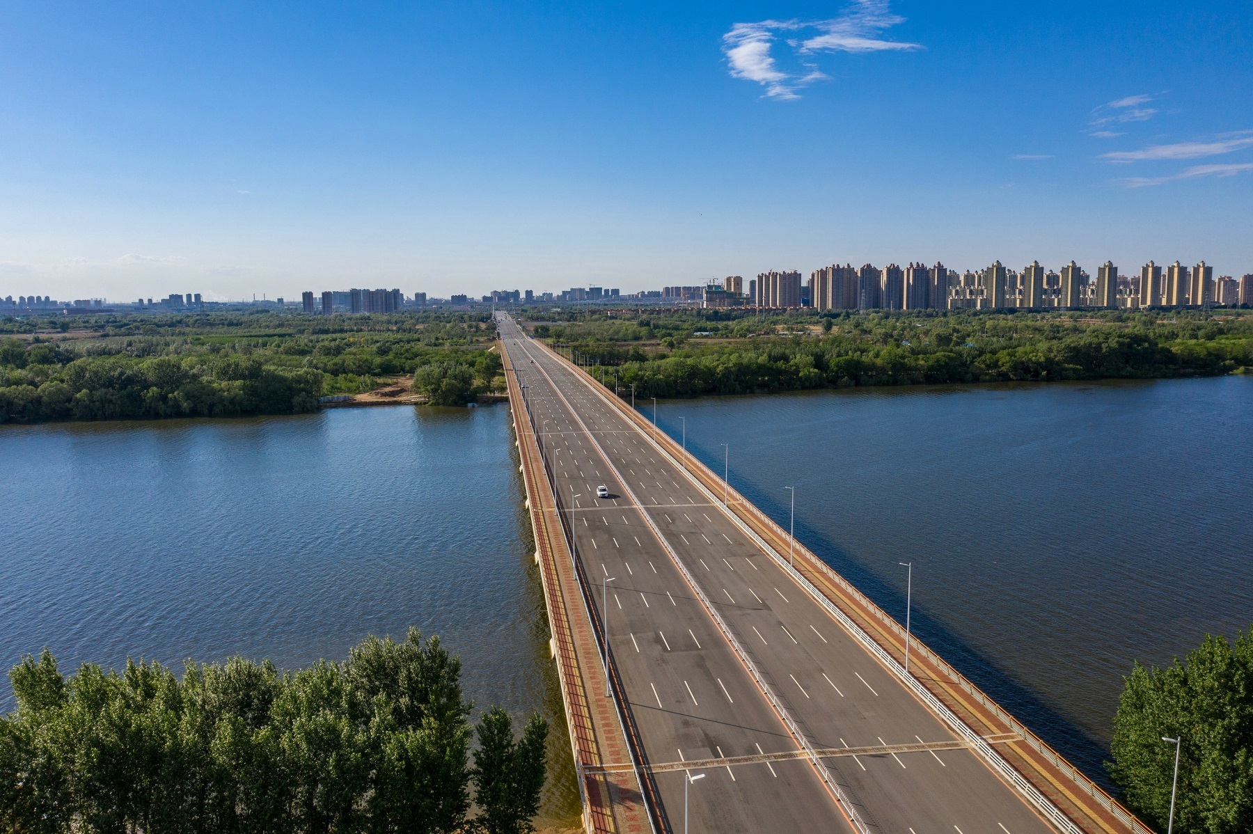 辽宁沈阳横跨浑河十八桥一桥一风景