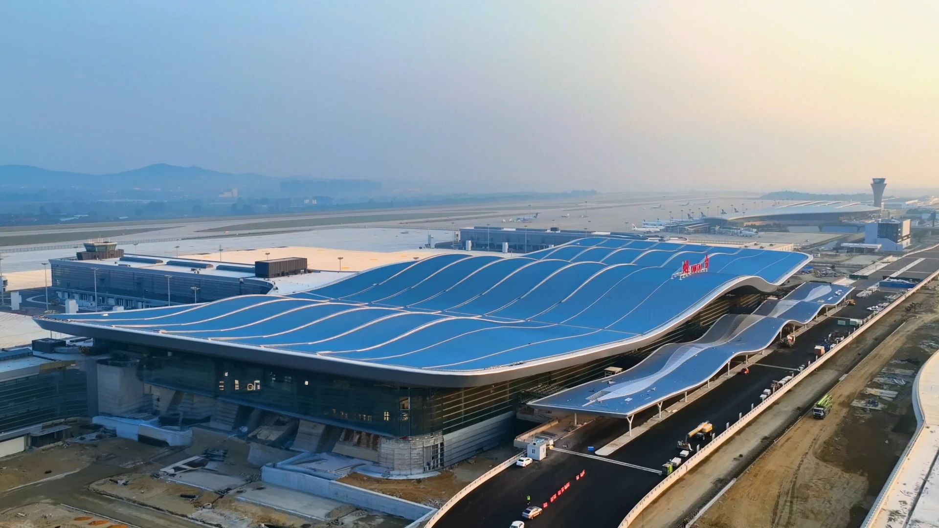烟台蓬莱国际机场t2航站楼通过竣工验收