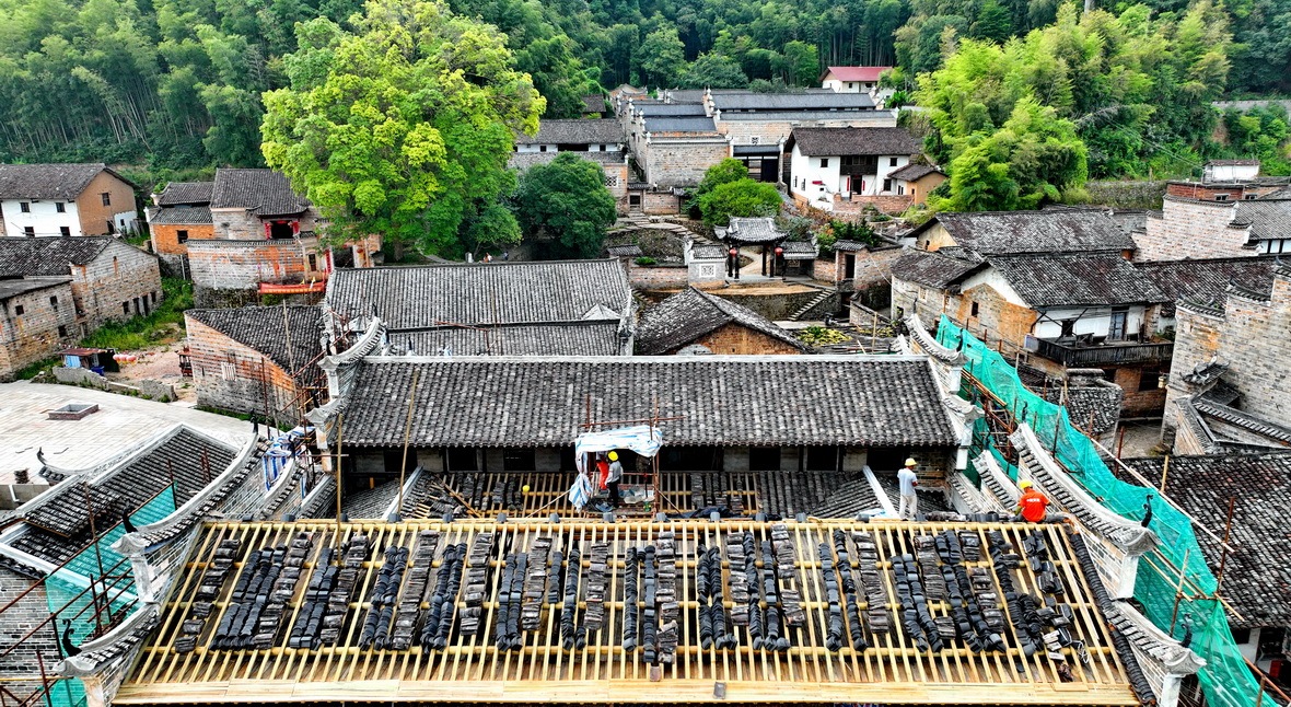 江西赣州赣县区：修缮古村 留住乡愁