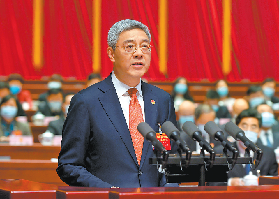 1月18日上午,河南省省长尹弘在河南省第十三届人民代表大会第四次会议