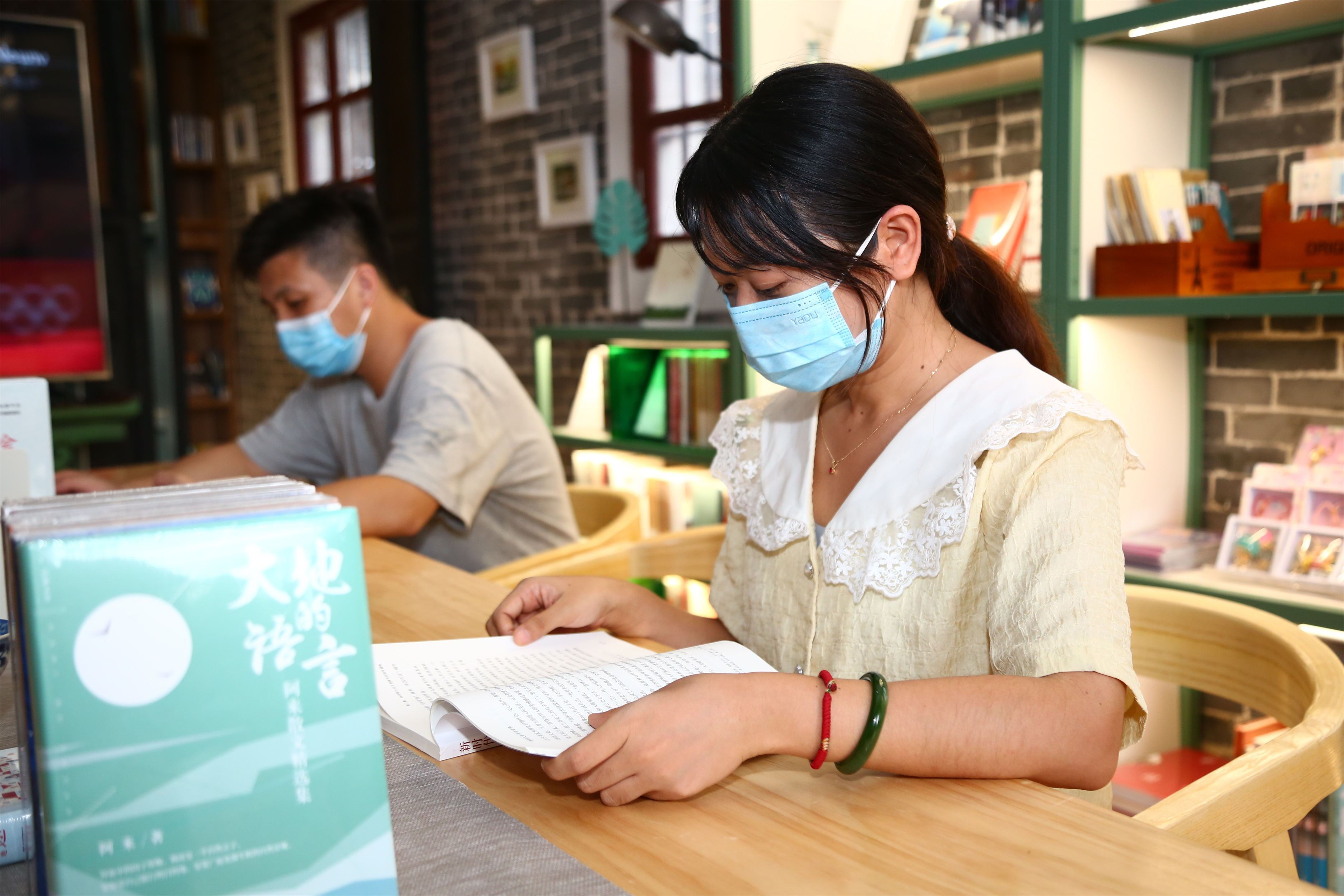 广东珠海斗门区：品味书香 乐享假期