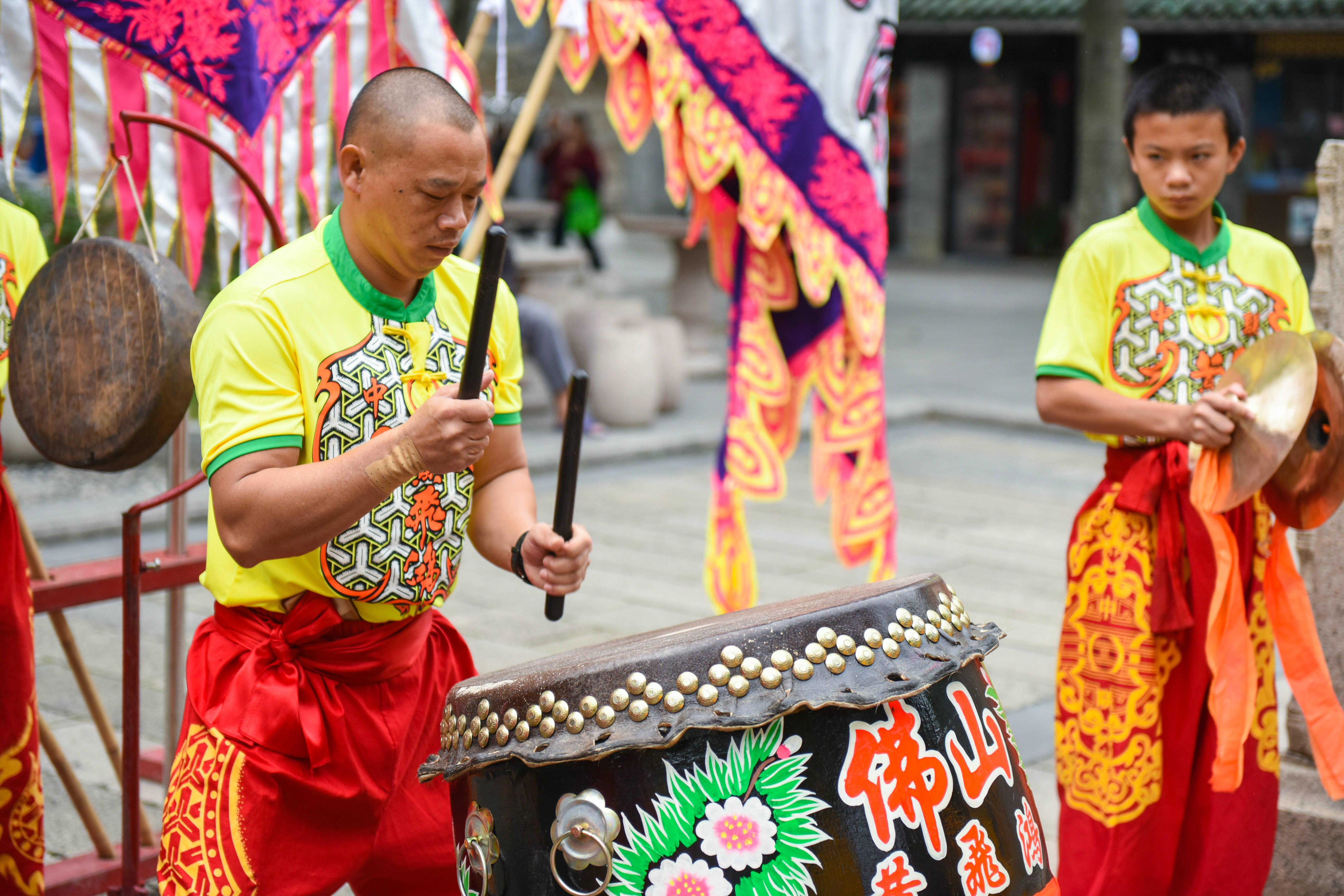 广东佛山祖庙醒狮：舞出南狮精气神