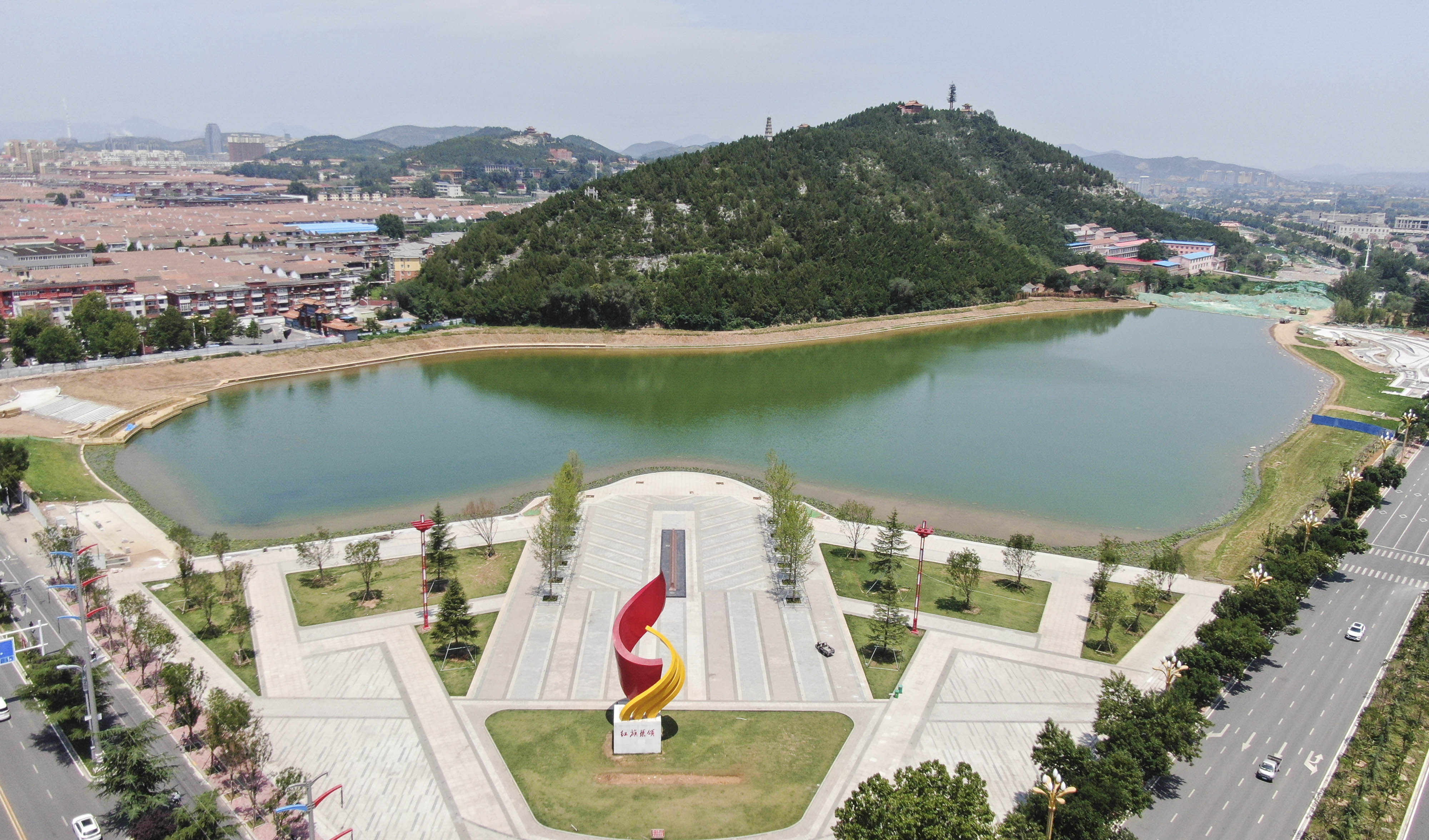 龙湖二期工程龙头山水系 李顺昌 摄黄华镇魏家庄村背靠太行山,红旗渠