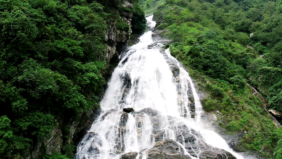 美丽云南滇中绿谷魅力新平美名玉溪新平彝族傣族自治县