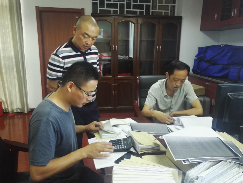 "两栖干部"现形记